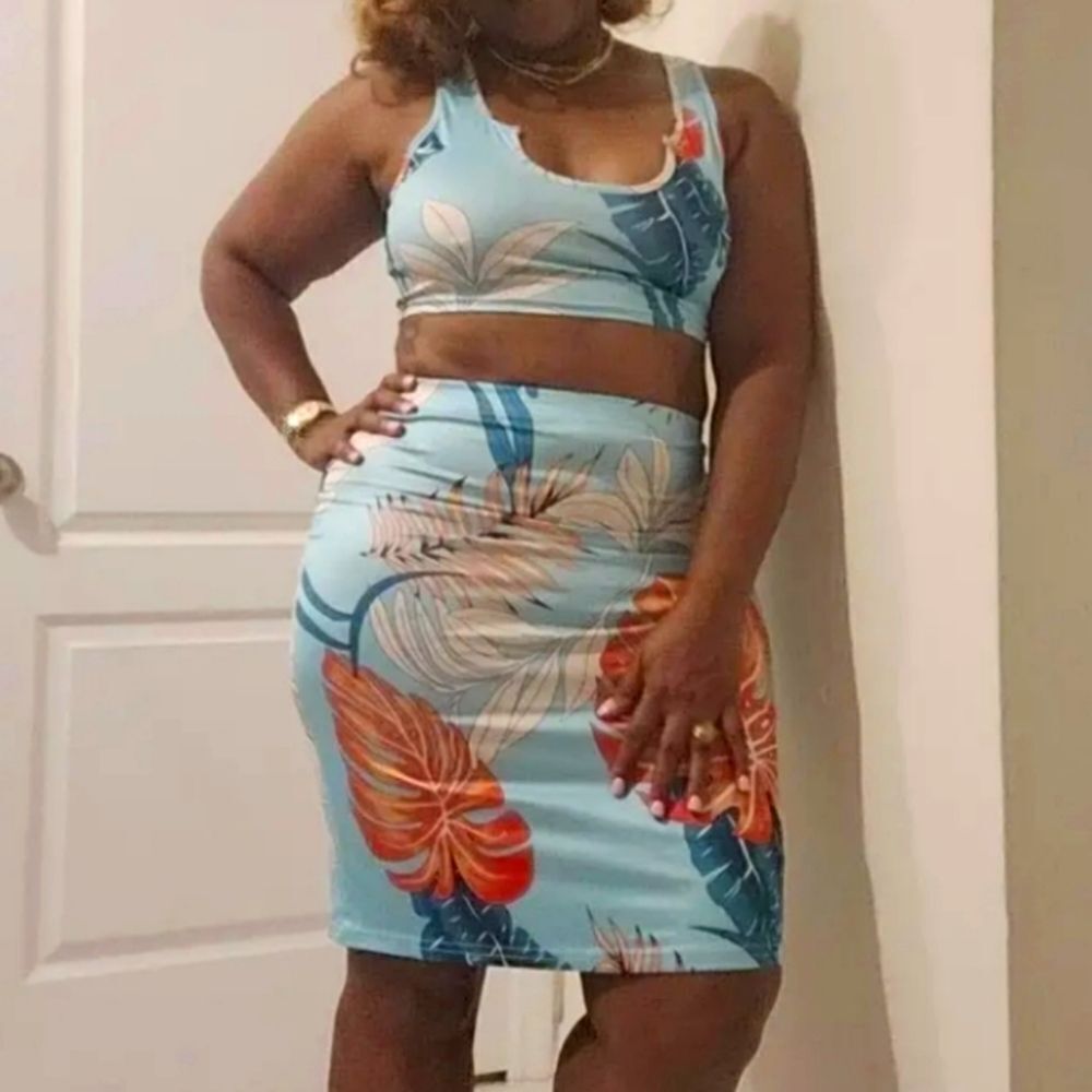 Ladies Tropical two piece skirt set sz small - Picture 4 of 6